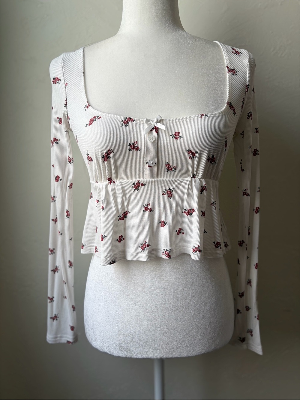 Edikted White Floral Ribbed Cropped Peplum Top XS